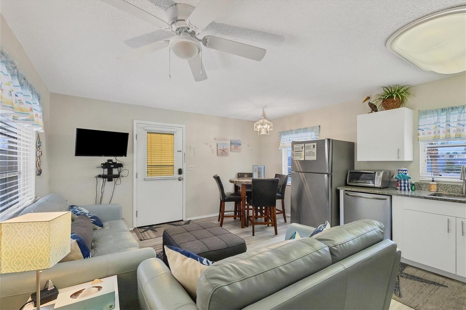Image 3 of 27 For 301 Avenida Madera  A