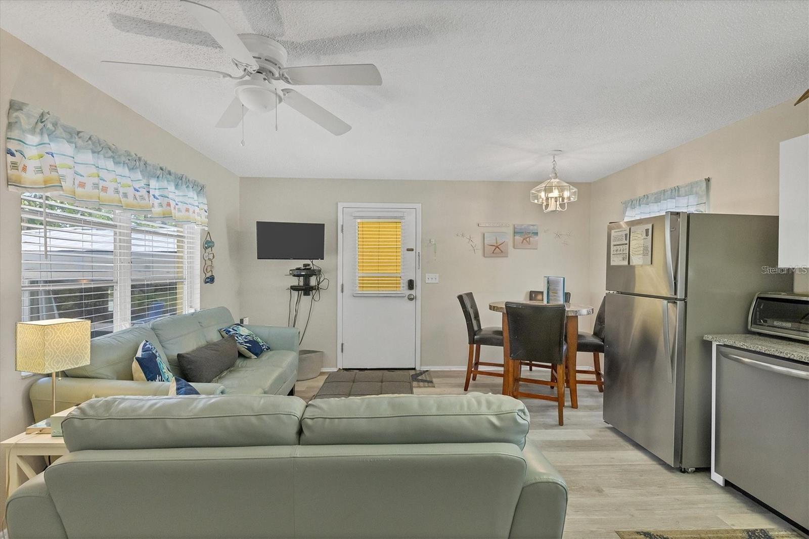 Image 4 of 27 For 301 Avenida Madera  A