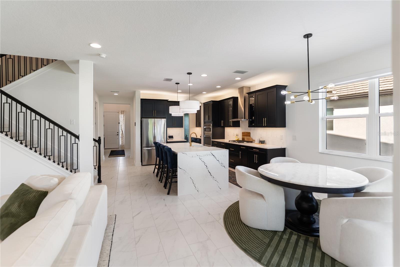 Image 11 of 75 For 17510 Savory Mist Circle