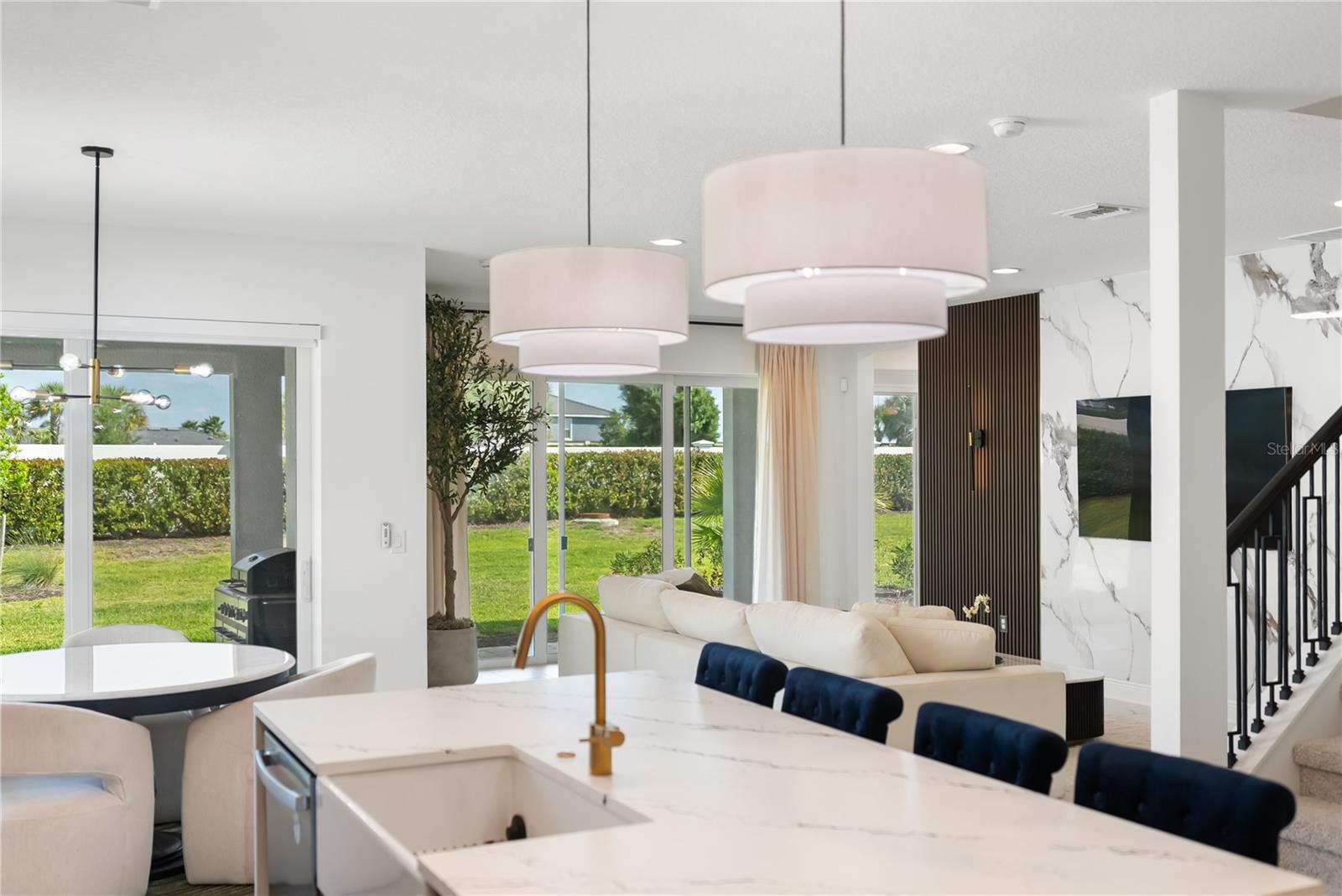 Image 19 of 75 For 17510 Savory Mist Circle