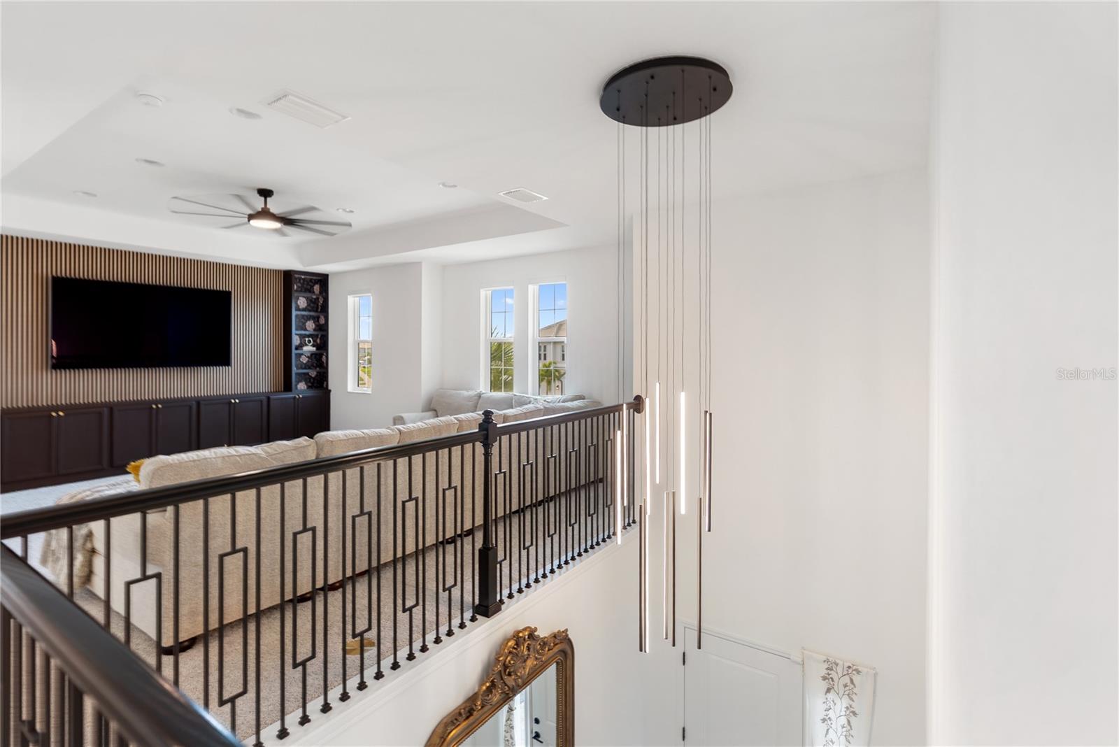 Image 27 of 75 For 17510 Savory Mist Circle