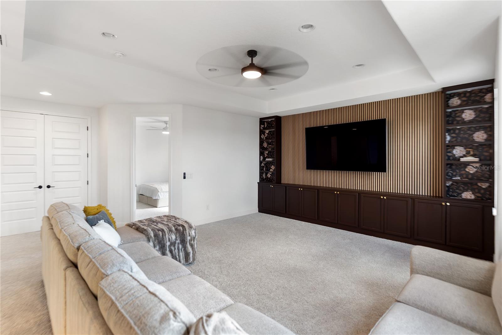 Image 31 of 75 For 17510 Savory Mist Circle