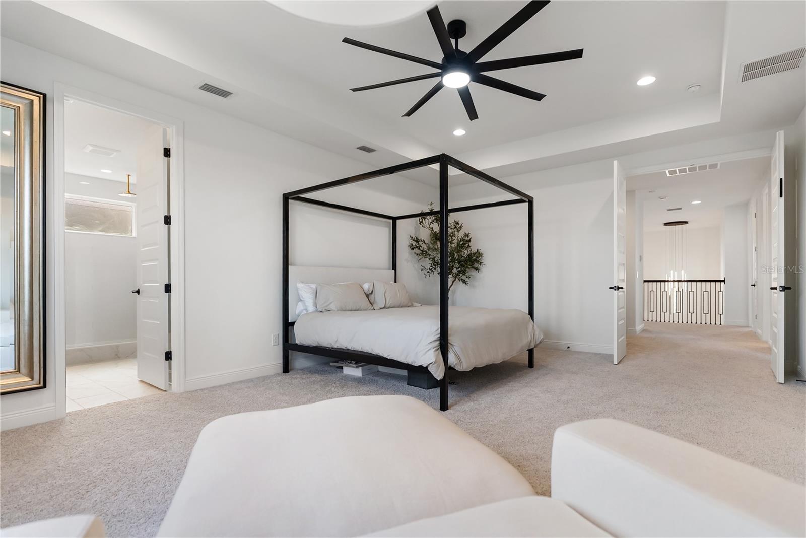 Image 38 of 75 For 17510 Savory Mist Circle