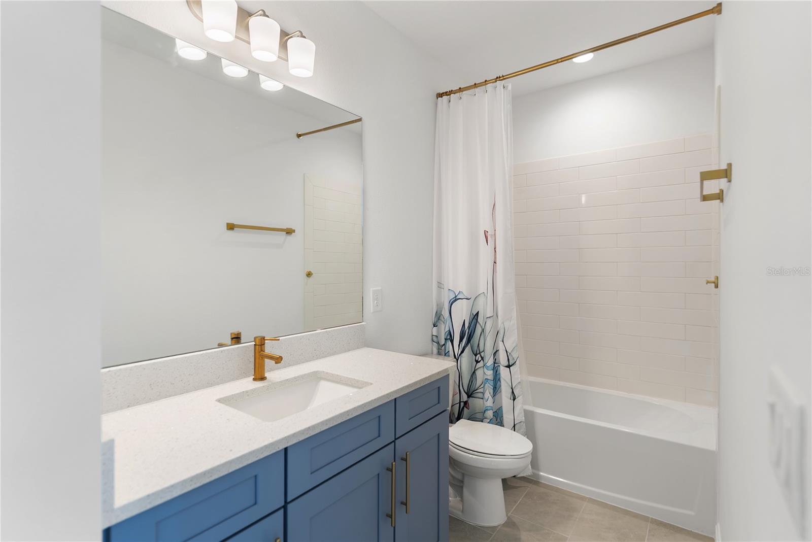 Image 52 of 75 For 17510 Savory Mist Circle