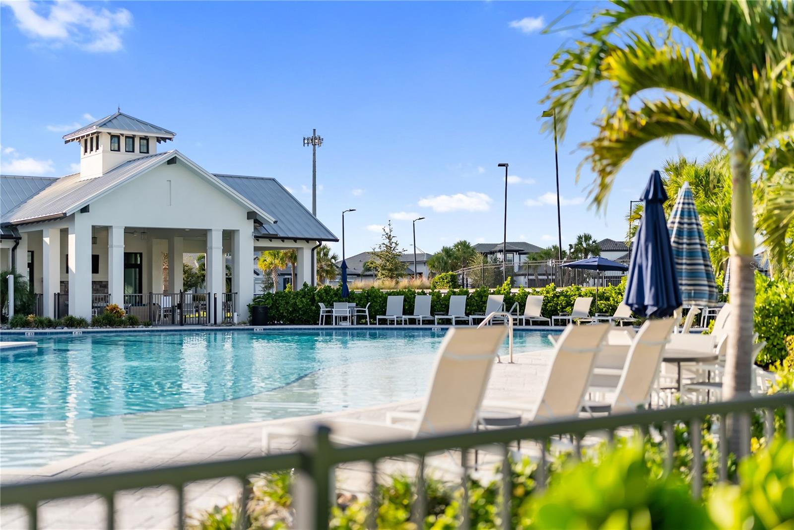 Image 60 of 75 For 17510 Savory Mist Circle