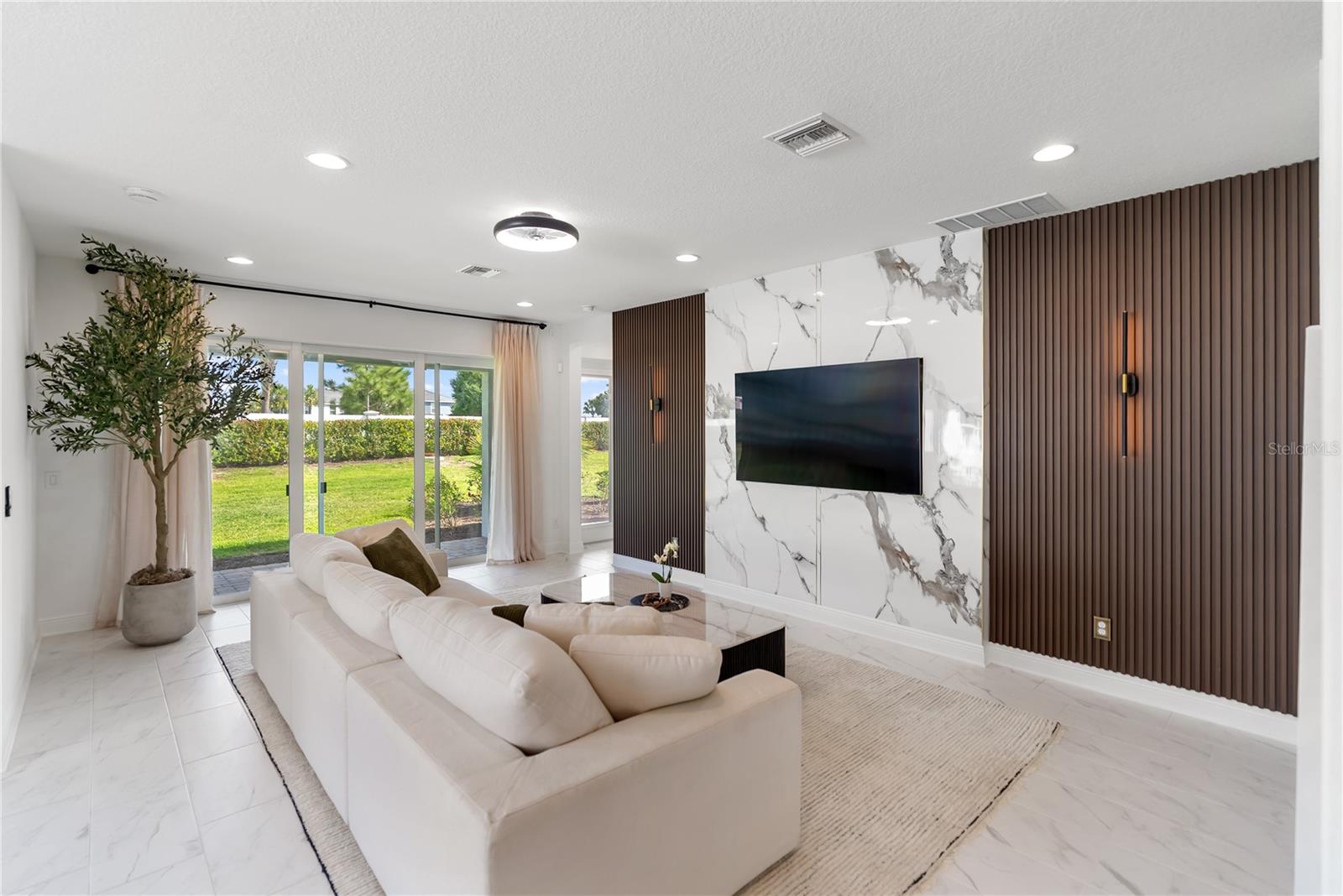 Image 7 of 75 For 17510 Savory Mist Circle