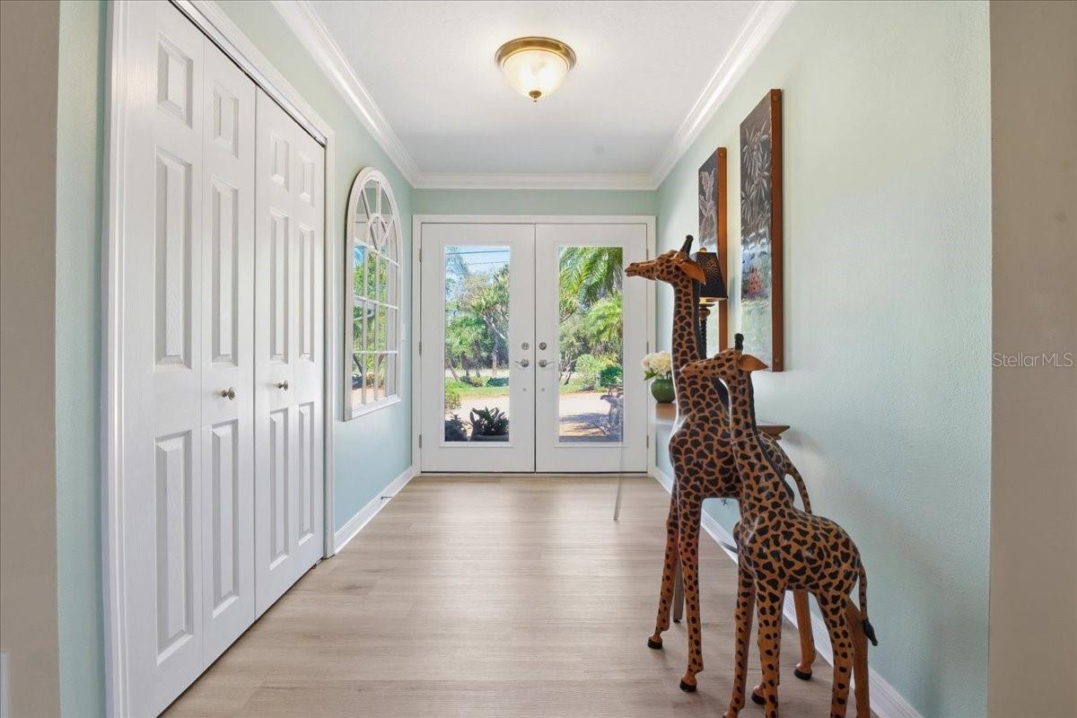 Image 18 of 60 For 1231 Bayshore Drive