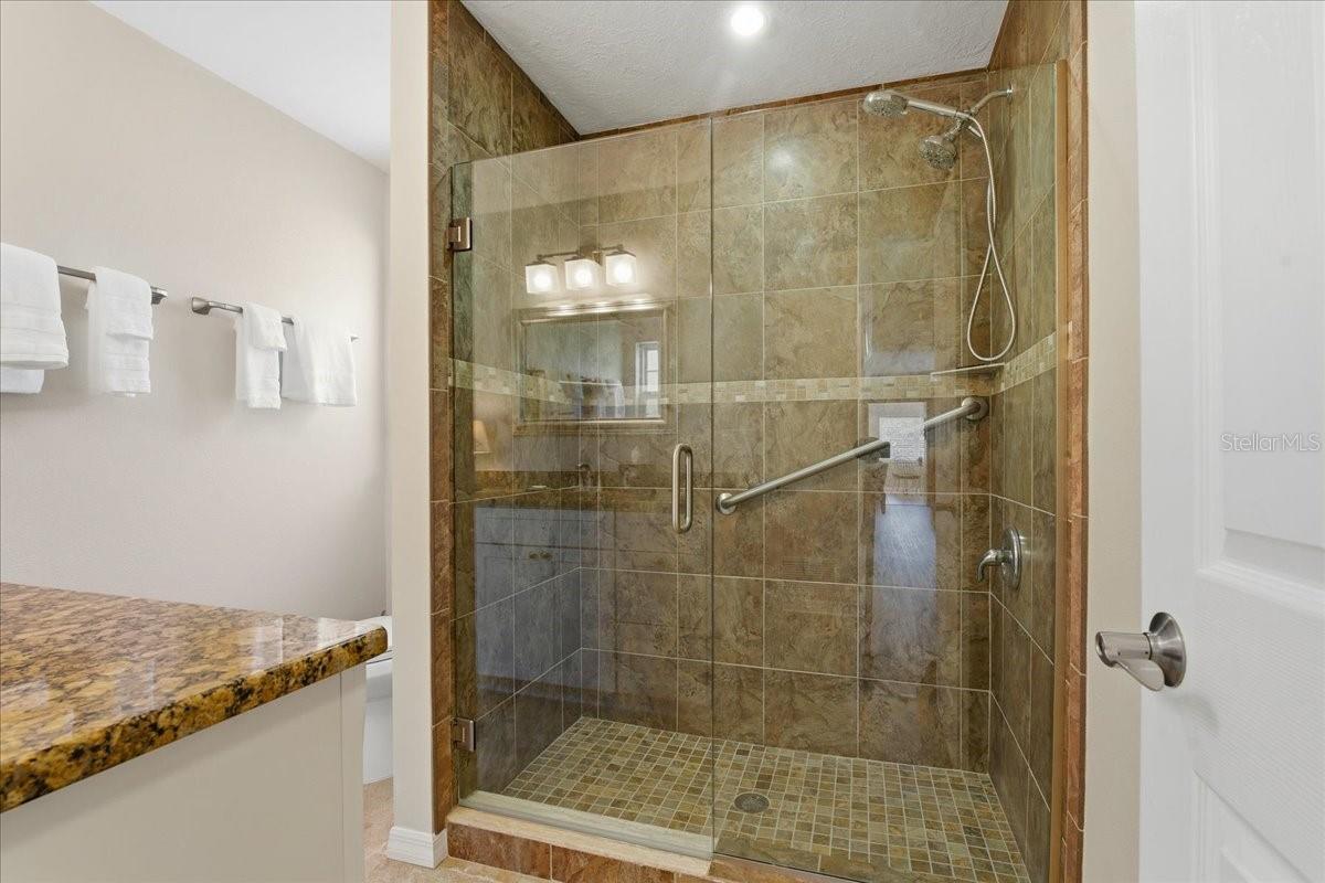 Image 36 of 60 For 1231 Bayshore Drive