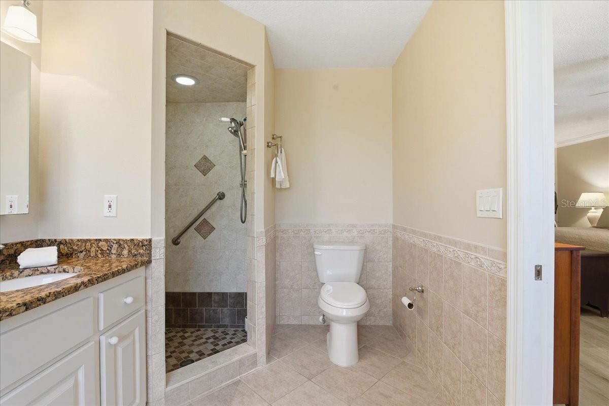 Image 37 of 60 For 1231 Bayshore Drive