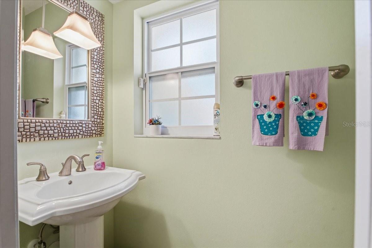 Image 38 of 60 For 1231 Bayshore Drive