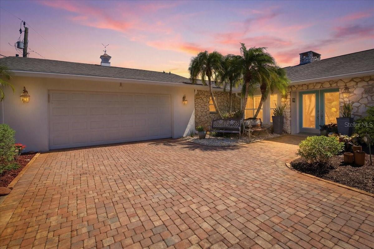 Image 4 of 60 For 1231 Bayshore Drive