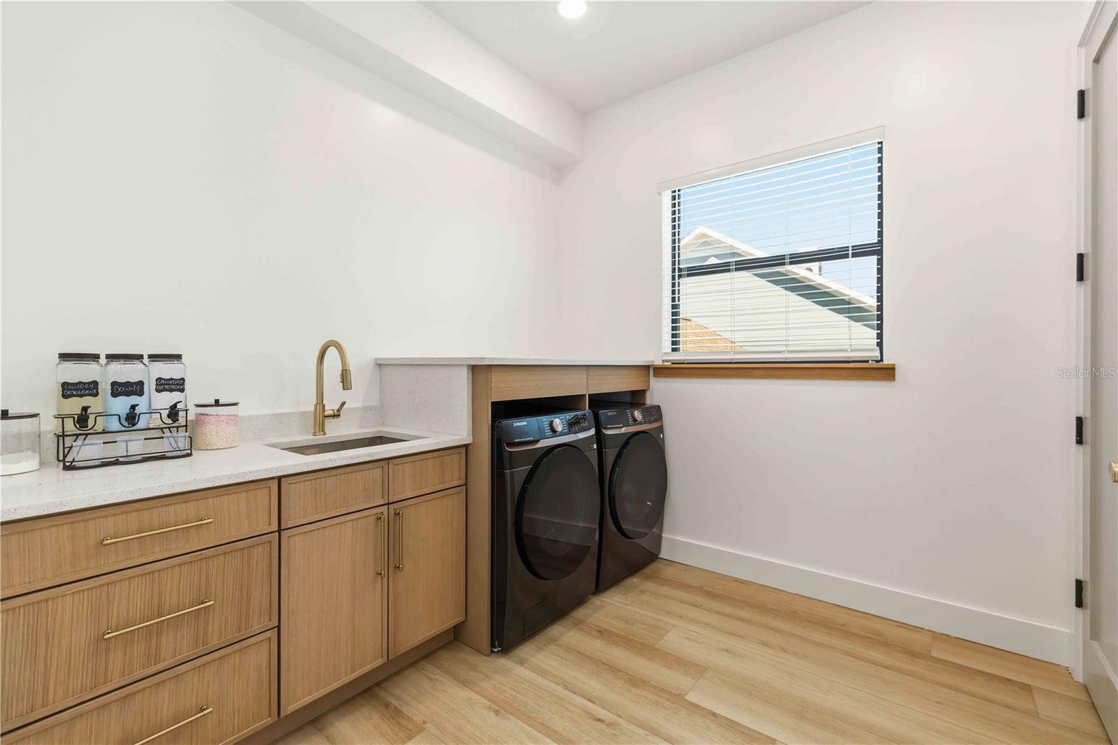 Image 21 of 52 For 4109 Watrous Avenue