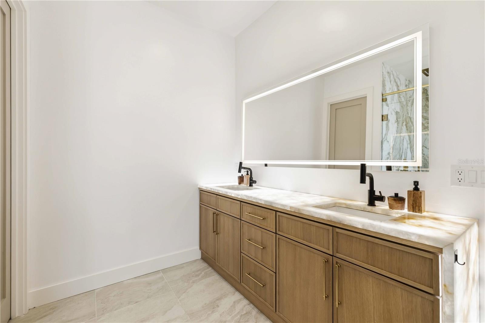 Image 24 of 52 For 4109 Watrous Avenue