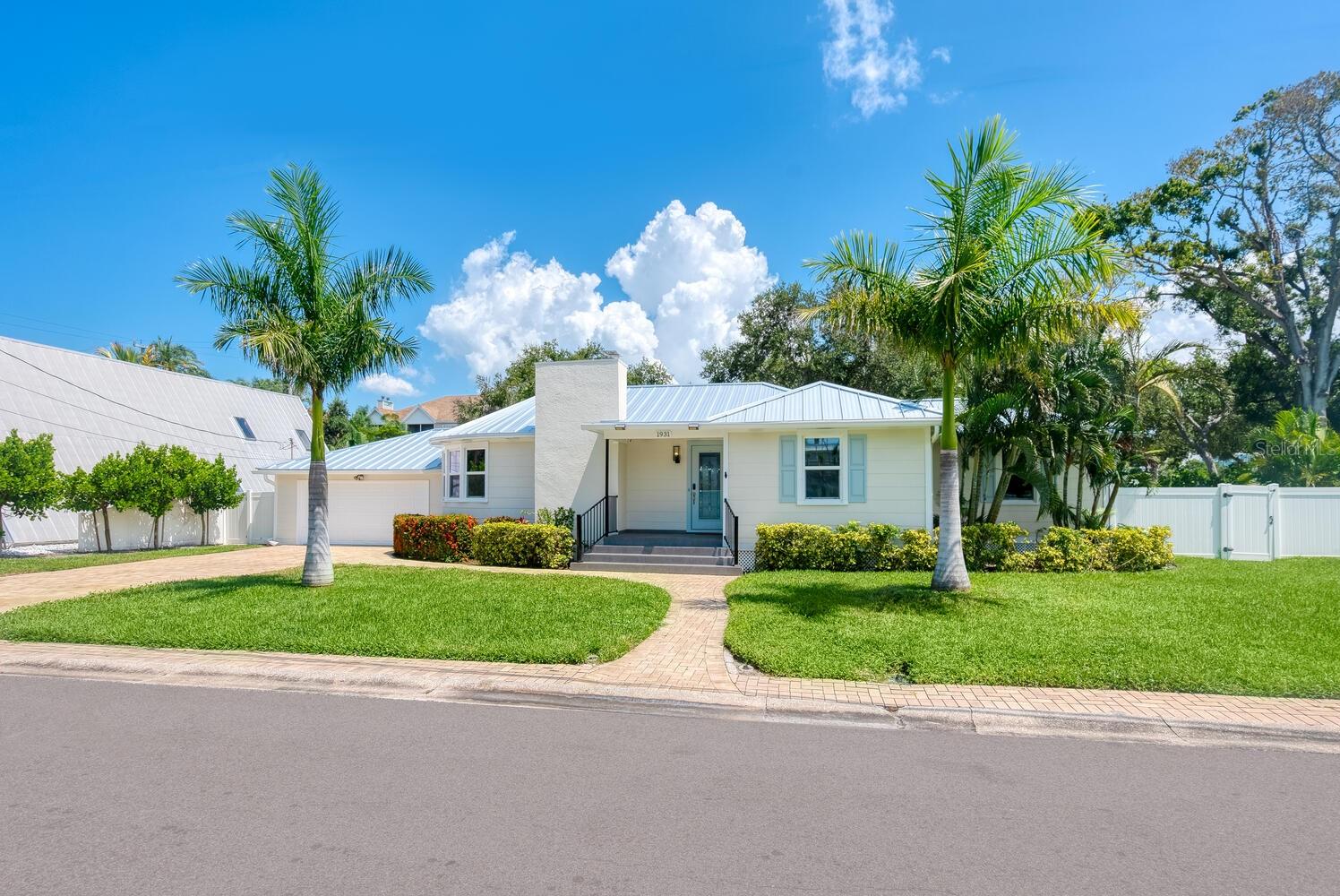 Details for 1931 High Point Circle, SARASOTA, FL 34236