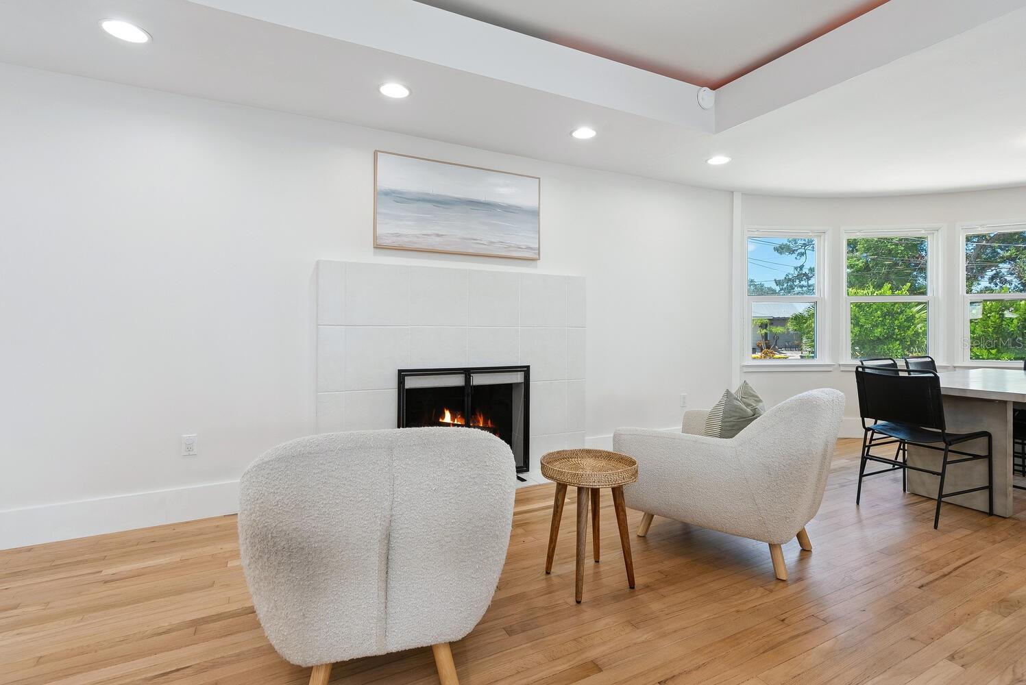 Image 10 of 39 For 1931 High Point Circle