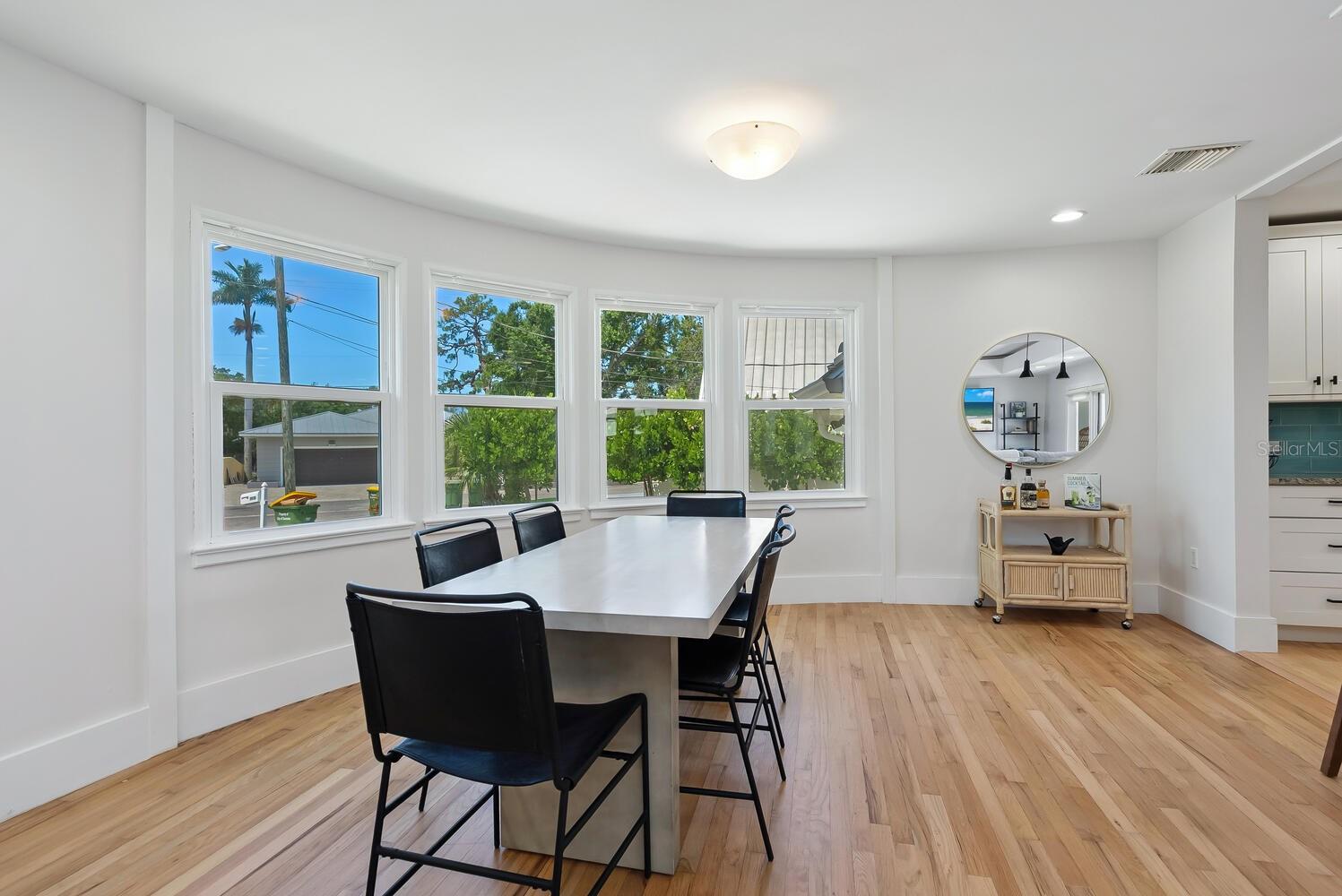 Image 11 of 39 For 1931 High Point Circle