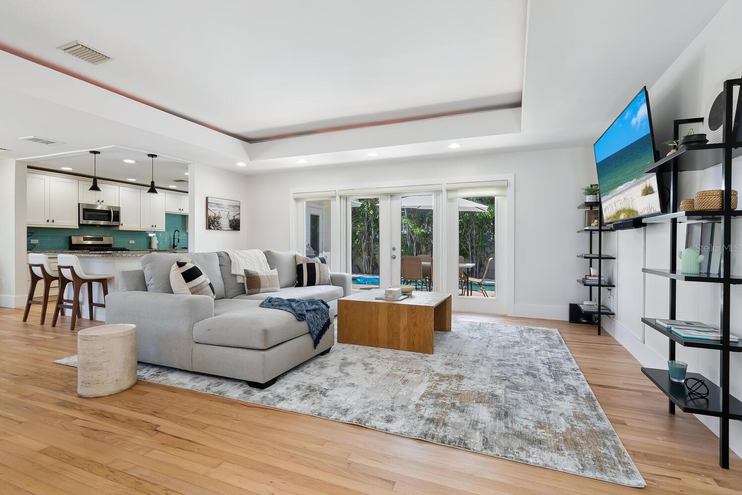 Image 3 of 39 For 1931 High Point Circle