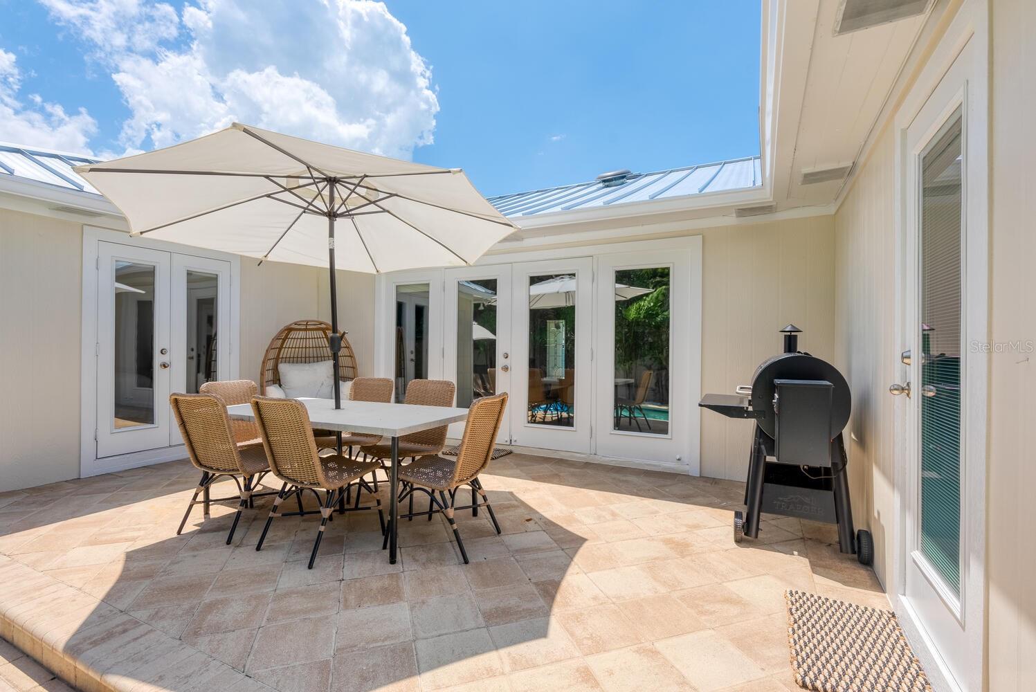 Image 31 of 39 For 1931 High Point Circle