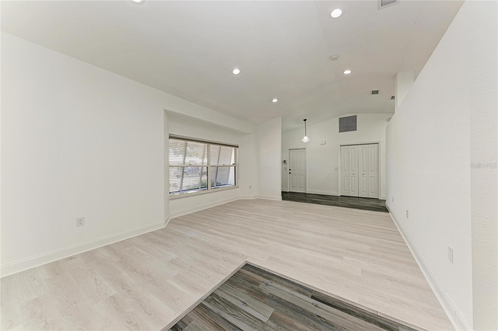 Image 12 of 59 For 6315 4th Avenue Nw