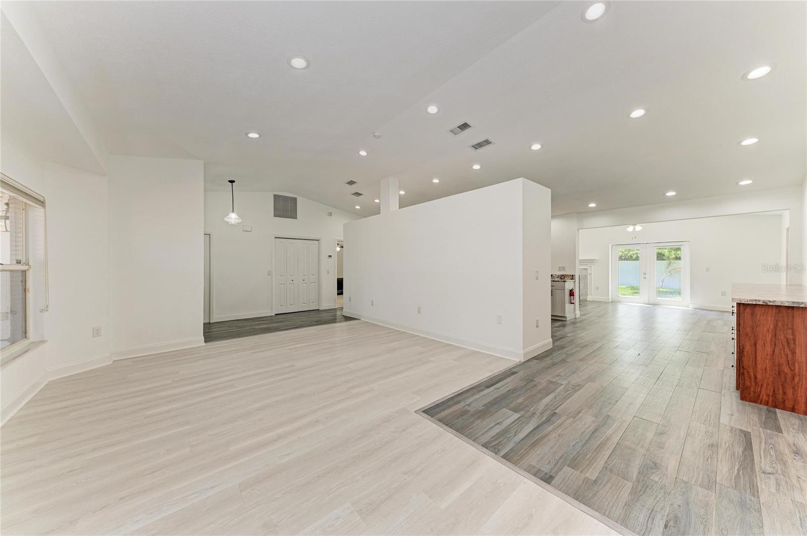 Image 13 of 59 For 6315 4th Avenue Nw