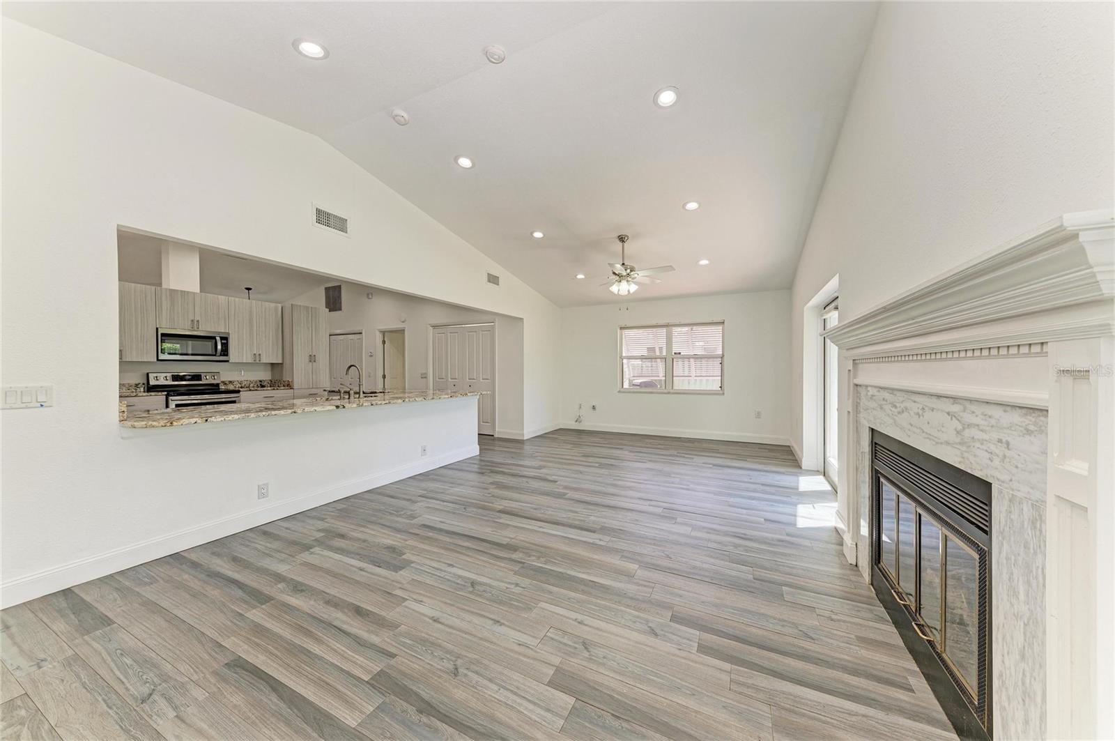 Image 16 of 59 For 6315 4th Avenue Nw