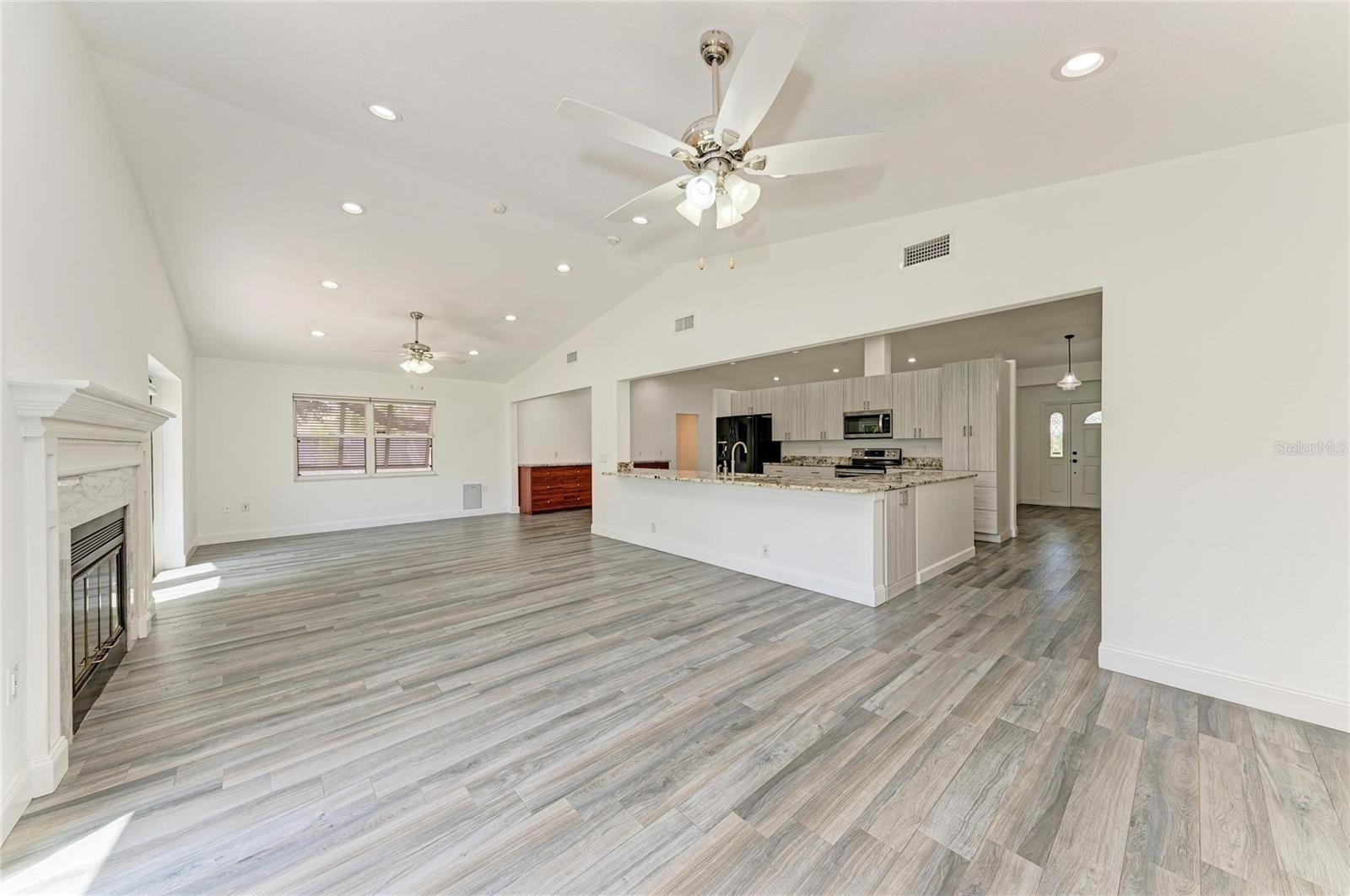 Image 18 of 59 For 6315 4th Avenue Nw