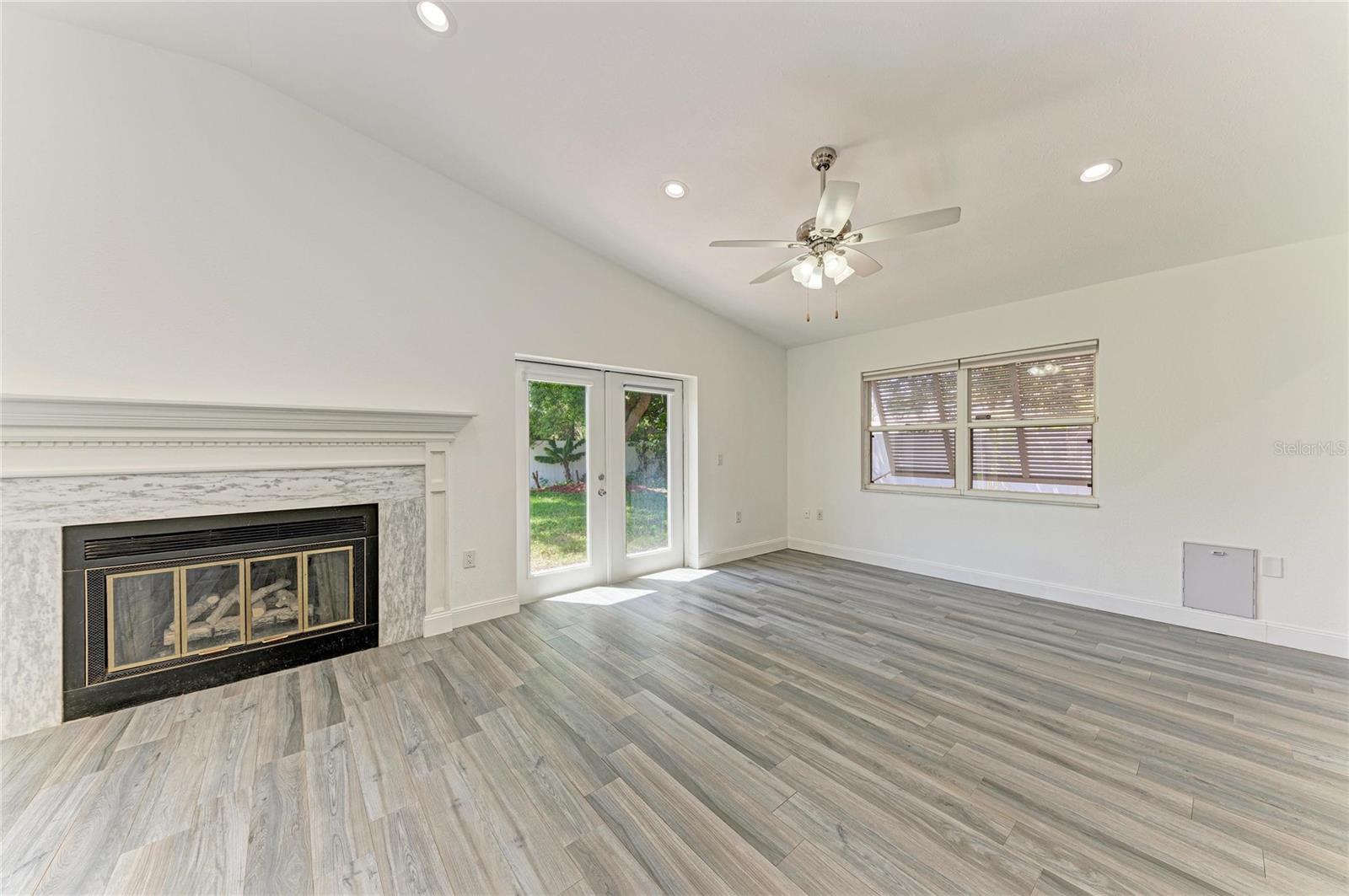 Image 20 of 59 For 6315 4th Avenue Nw