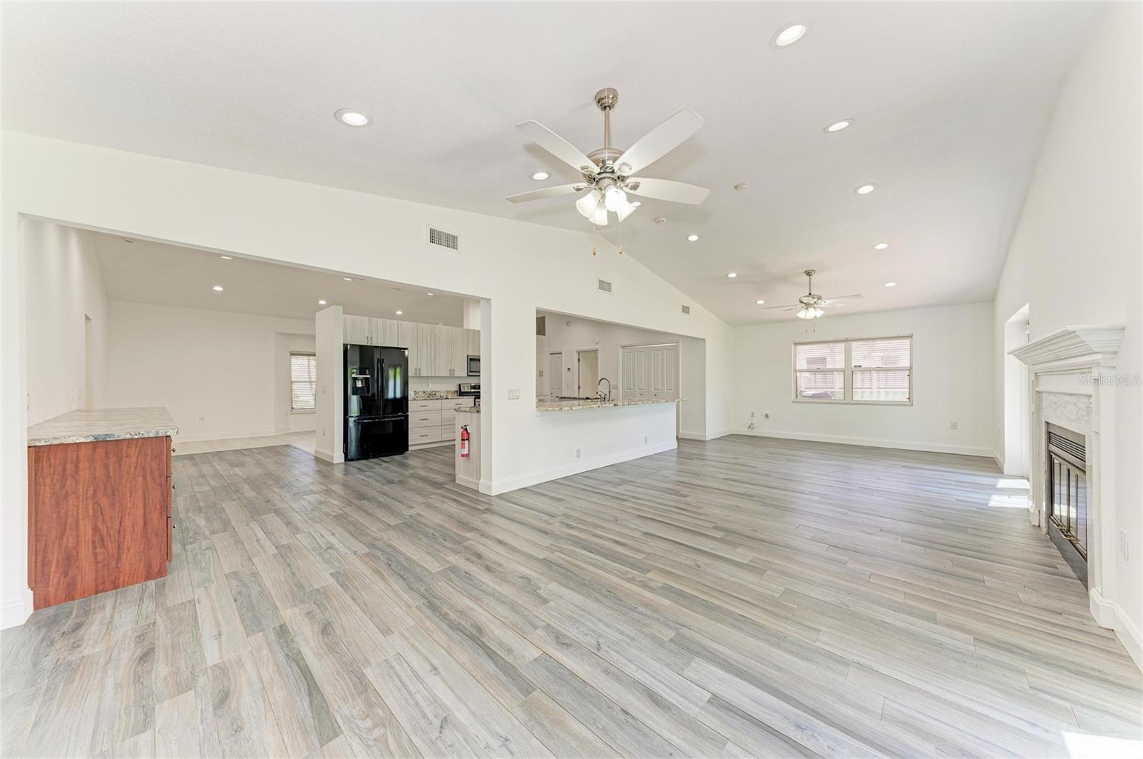 Image 23 of 59 For 6315 4th Avenue Nw