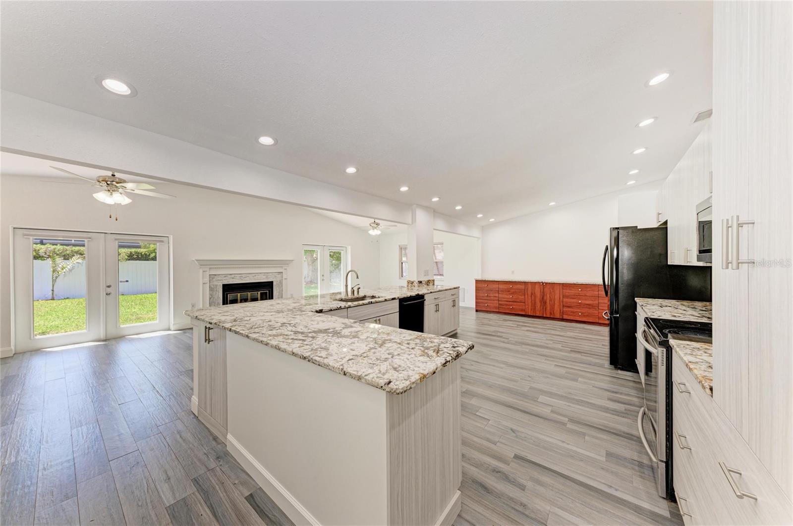 Image 25 of 59 For 6315 4th Avenue Nw