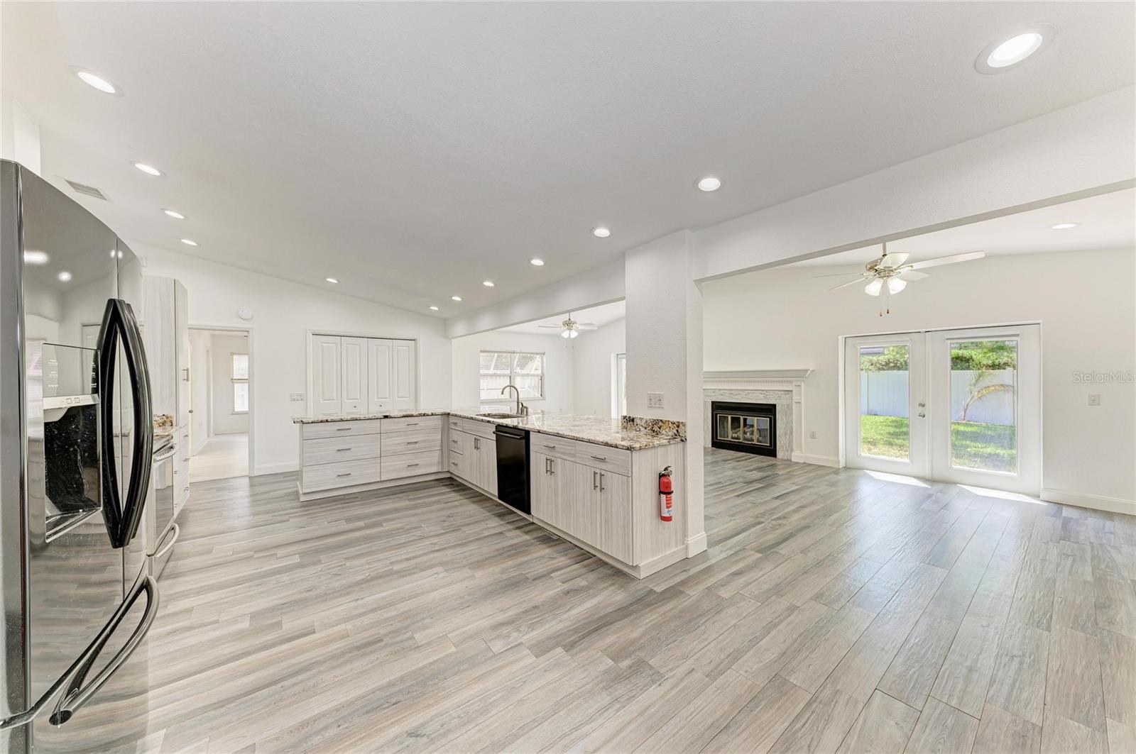 Image 27 of 59 For 6315 4th Avenue Nw