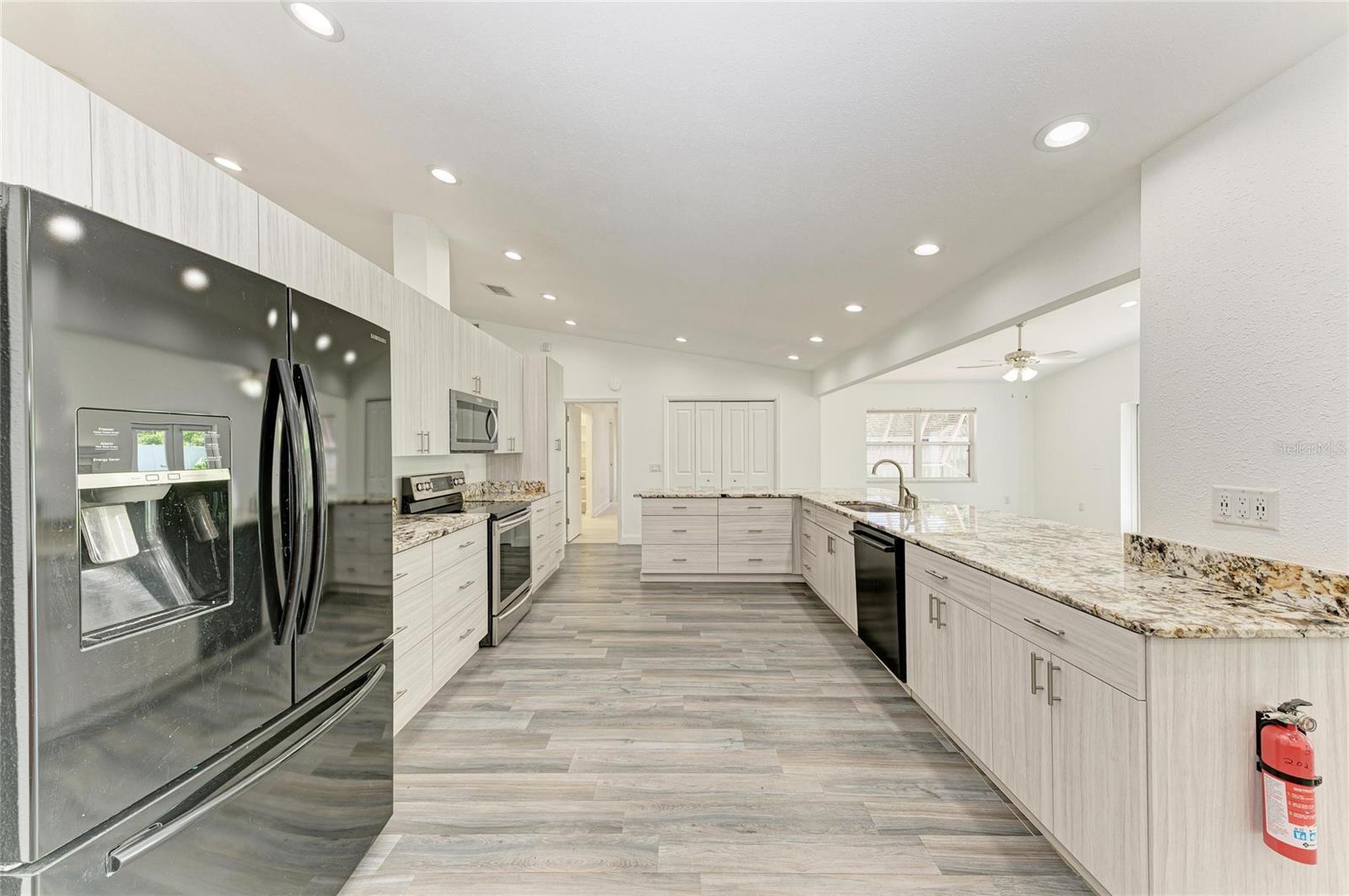 Image 28 of 59 For 6315 4th Avenue Nw