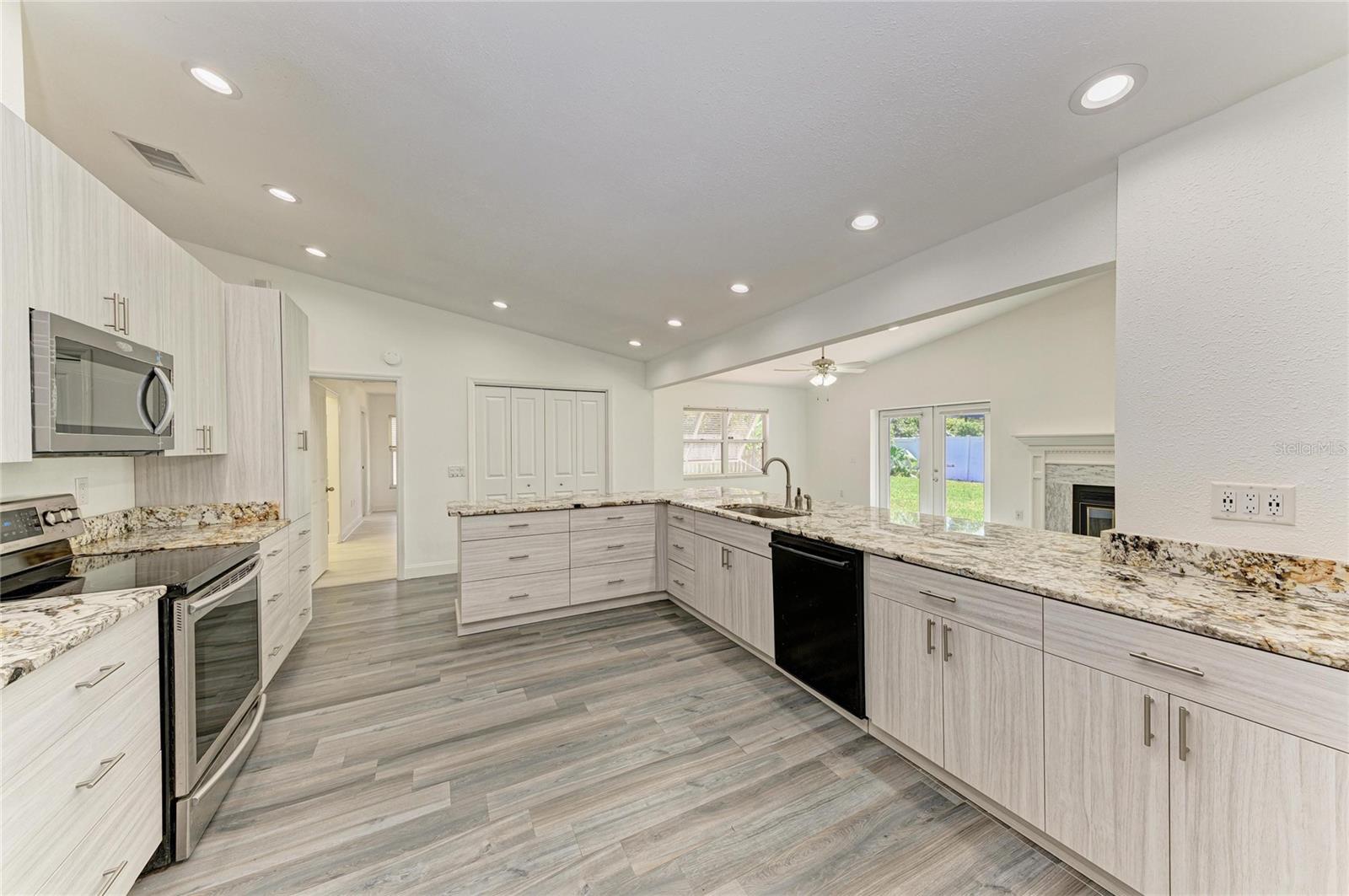 Image 29 of 59 For 6315 4th Avenue Nw