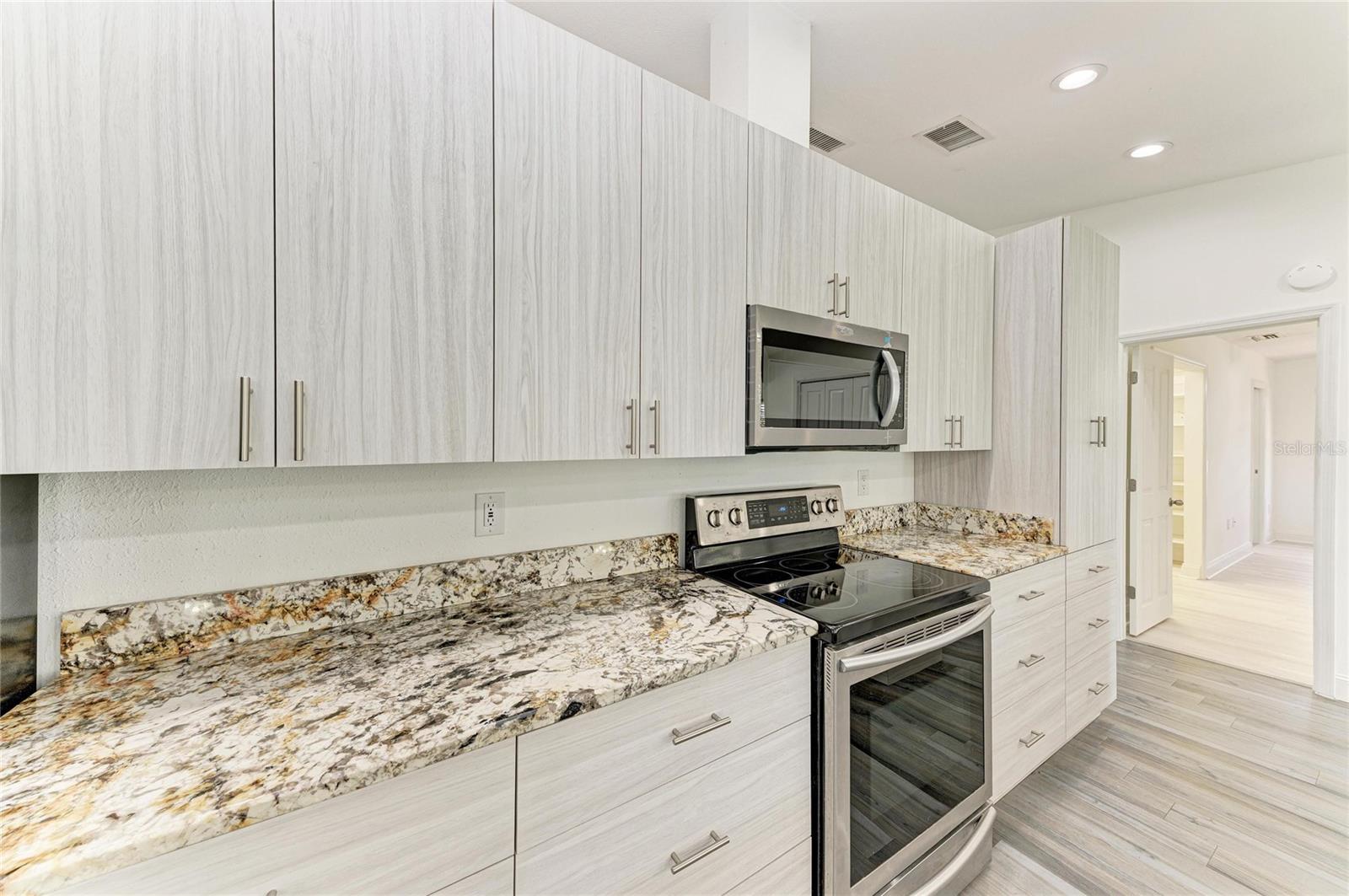 Image 30 of 59 For 6315 4th Avenue Nw