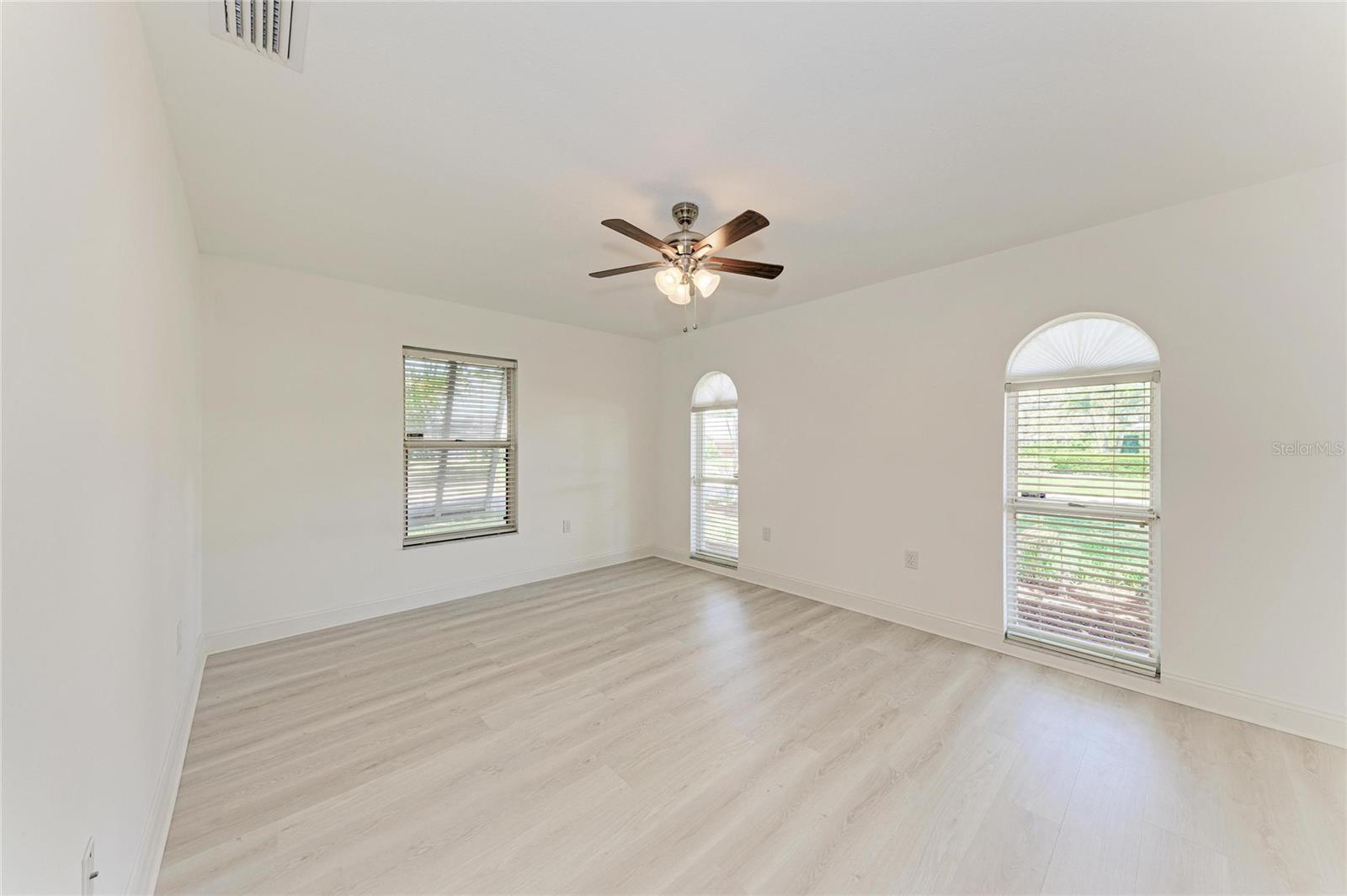 Image 40 of 59 For 6315 4th Avenue Nw