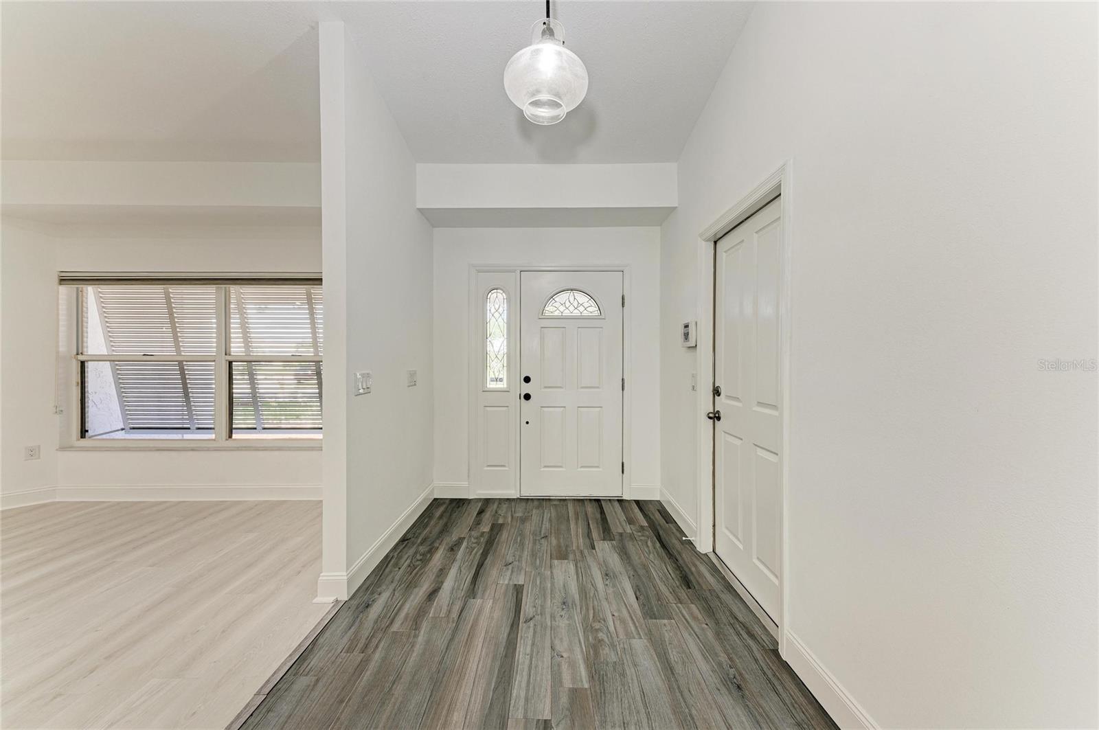 Image 9 of 59 For 6315 4th Avenue Nw