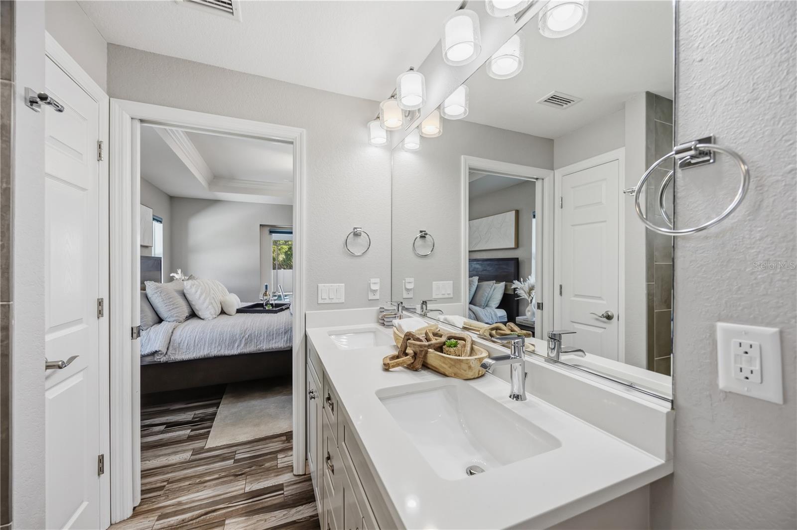 Image 41 of 74 For 13453 Abutilon Lane