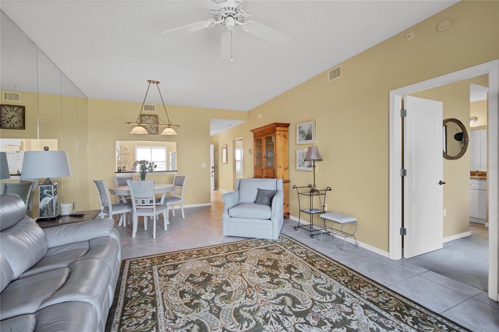 Image 10 of 58 For 9610 Club South Circle # 4207