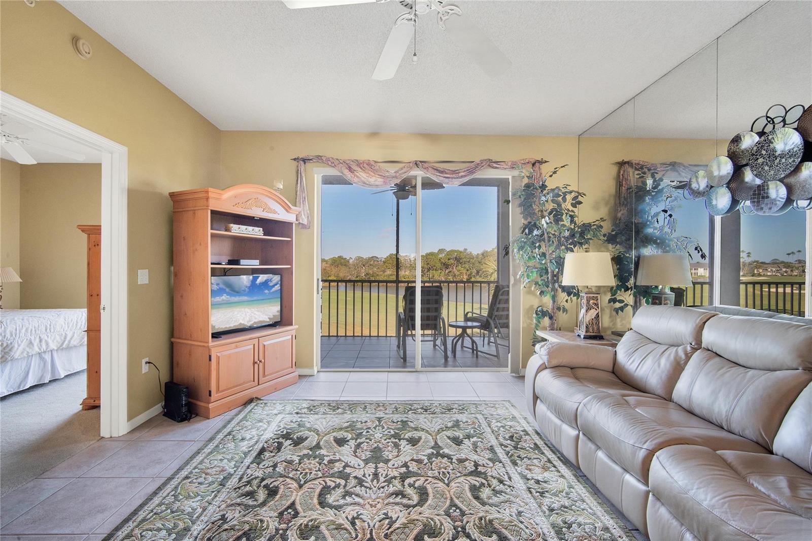 Image 11 of 58 For 9610 Club South Circle # 4207