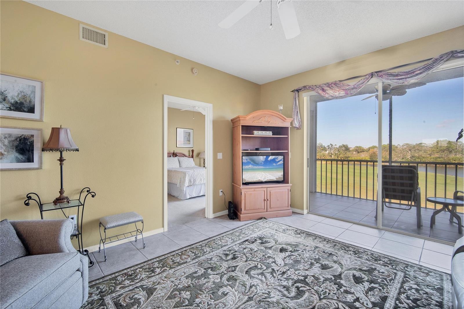 Image 12 of 58 For 9610 Club South Circle # 4207