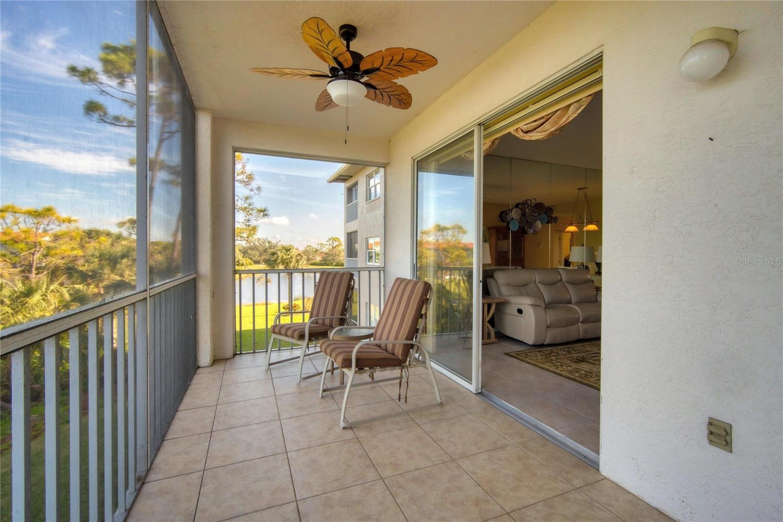 Image 21 of 58 For 9610 Club South Circle # 4207