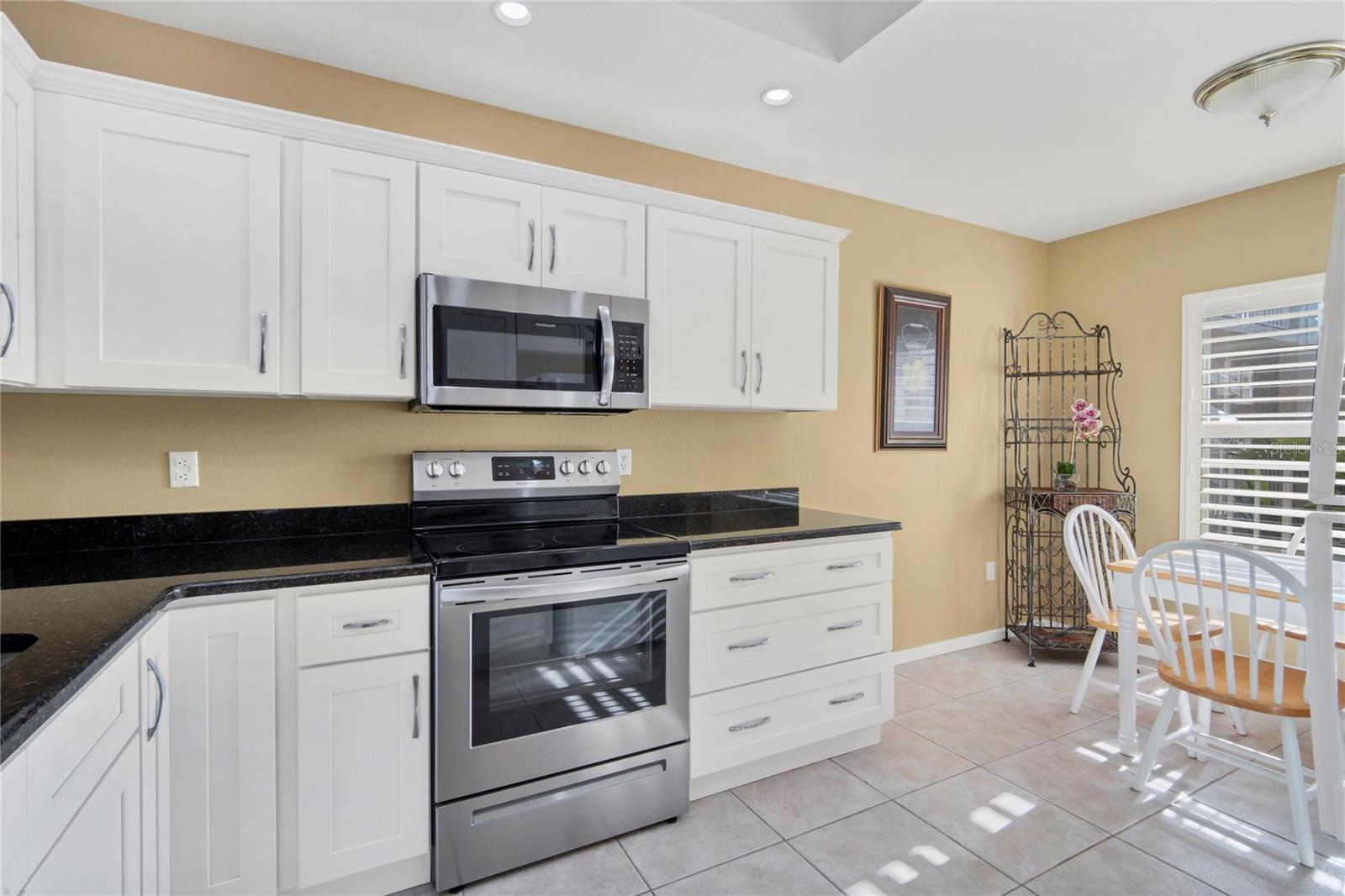 Image 5 of 58 For 9610 Club South Circle # 4207