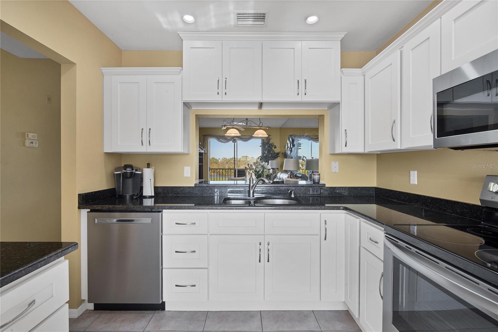 Image 6 of 58 For 9610 Club South Circle # 4207