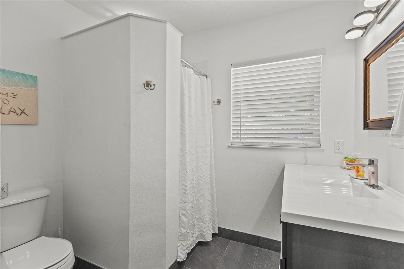 Image 18 of 40 For 2082 Orchid Street