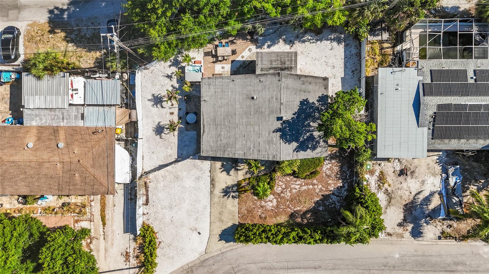 Image 34 of 40 For 2082 Orchid Street