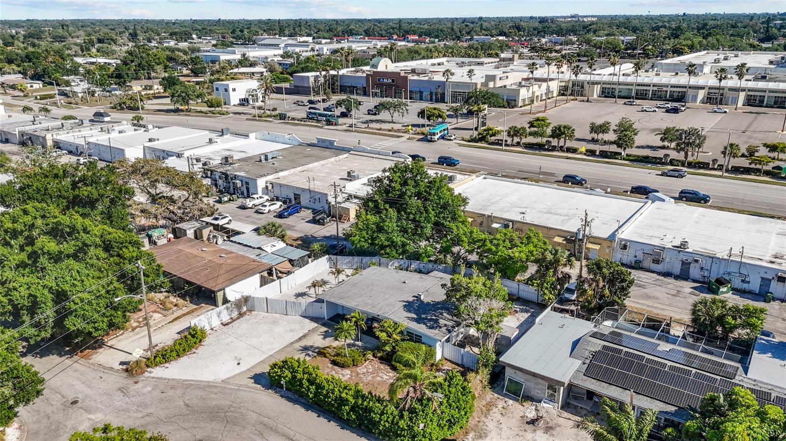 Image 38 of 40 For 2082 Orchid Street