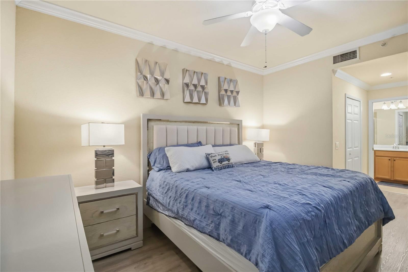 Image 19 of 43 For 7019 River Hammock Drive 202