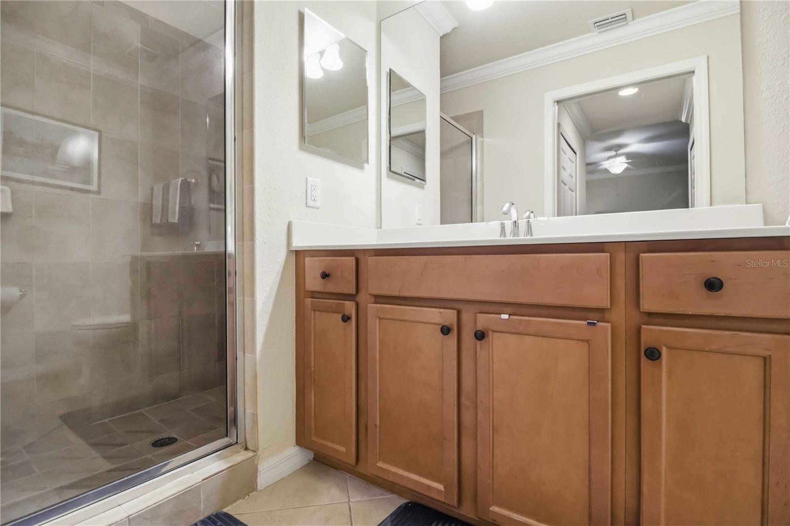 Image 21 of 43 For 7019 River Hammock Drive 202