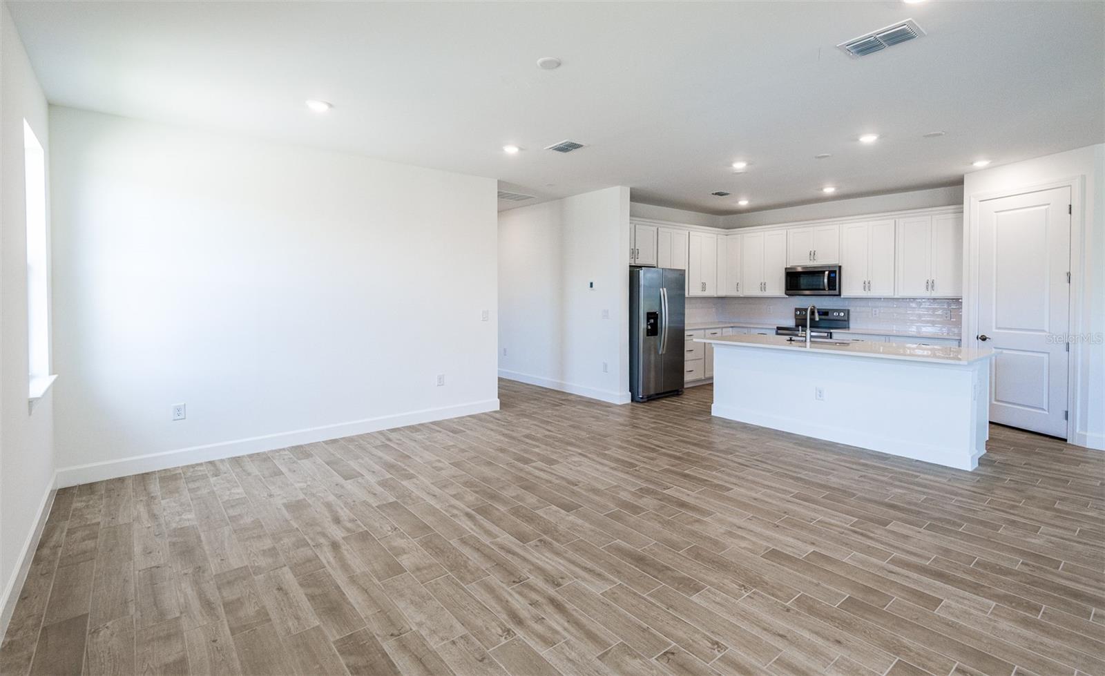 Image 11 of 26 For 6957 Honeybell Drive