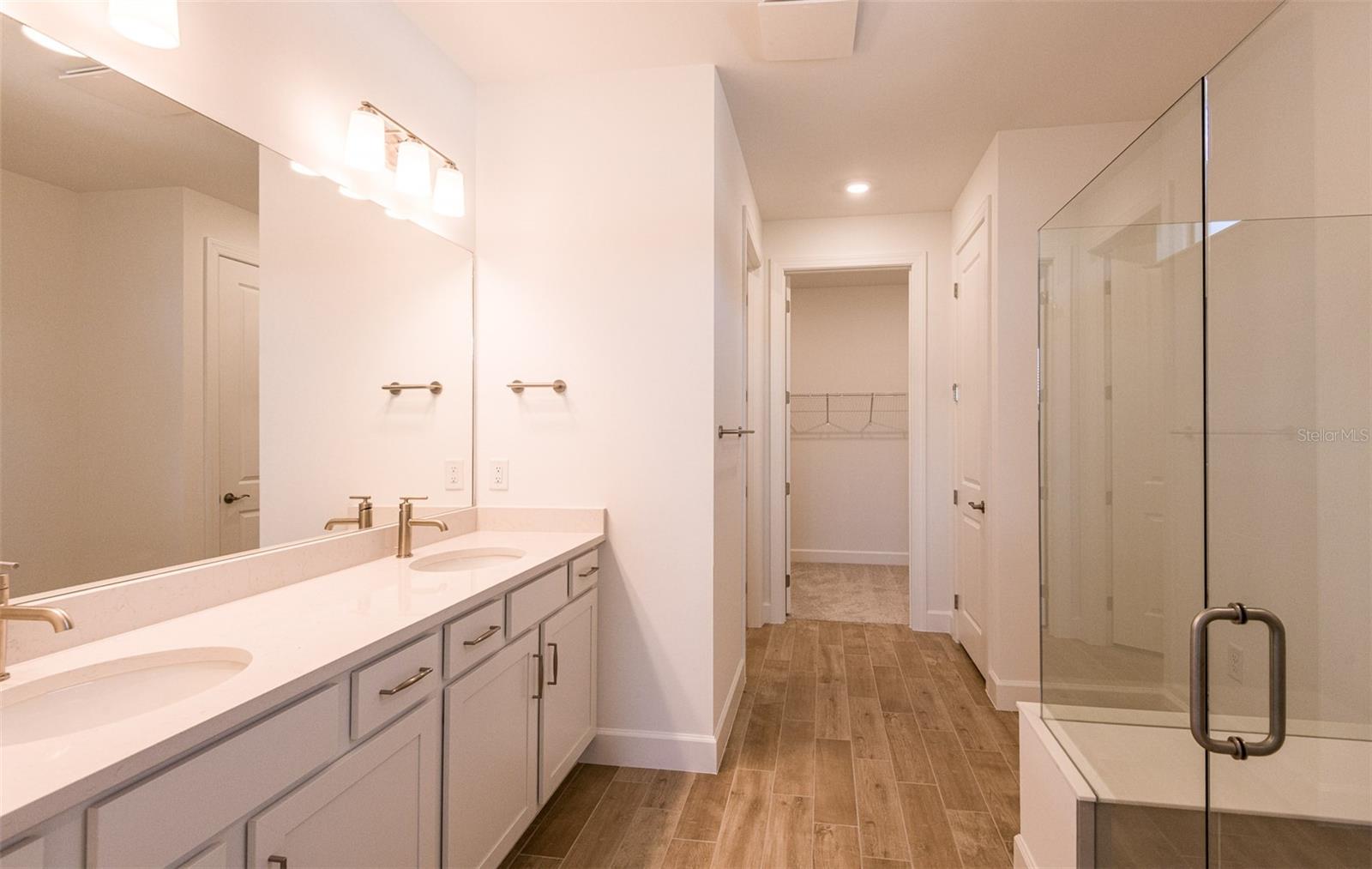 Image 18 of 26 For 6957 Honeybell Drive