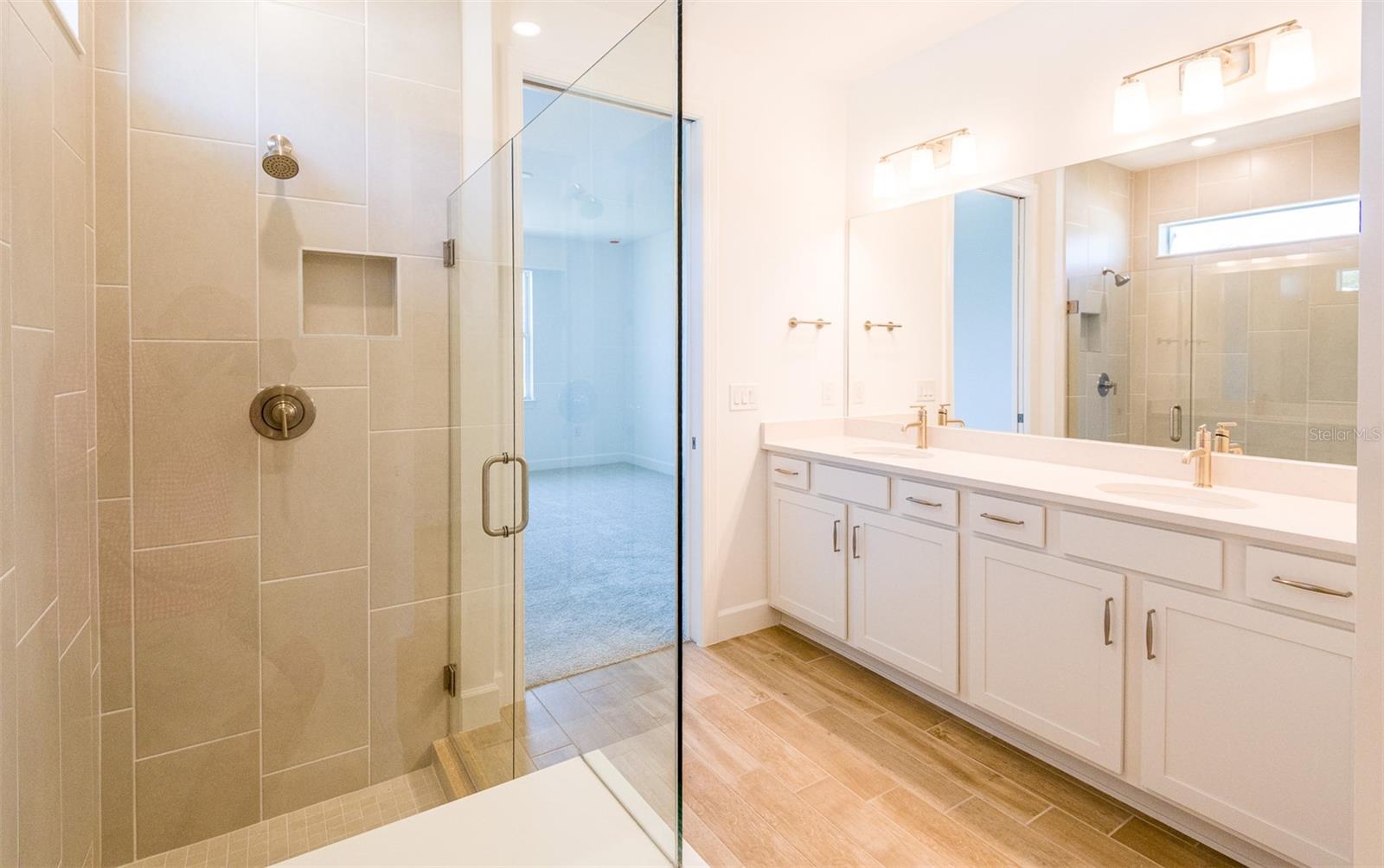 Image 19 of 26 For 6957 Honeybell Drive